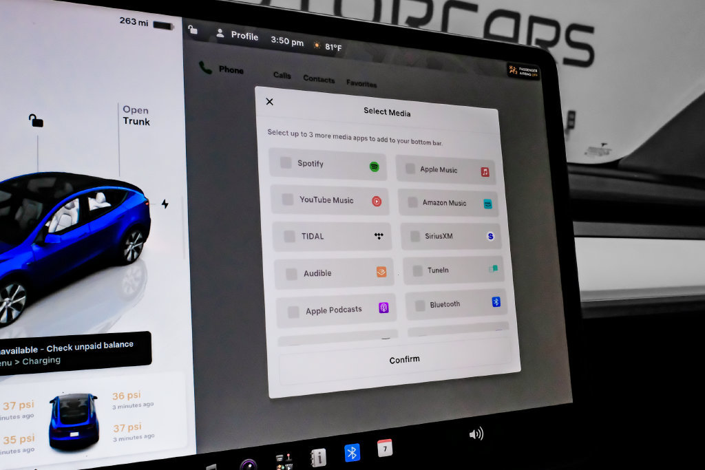 Used 2023 Tesla Model Y Long Range AWD/4WD image 30