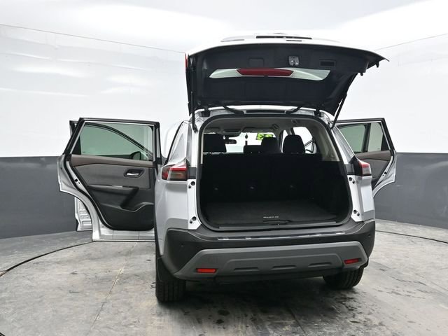 Used 2023 Nissan Rogue SV image 43