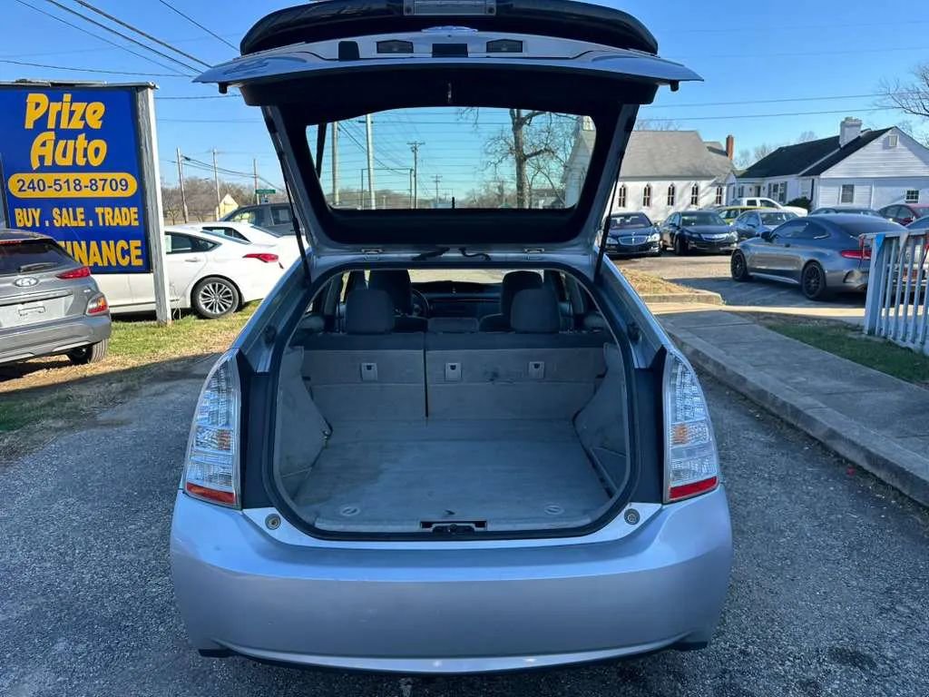 Used 2010 Toyota Prius Five image 11