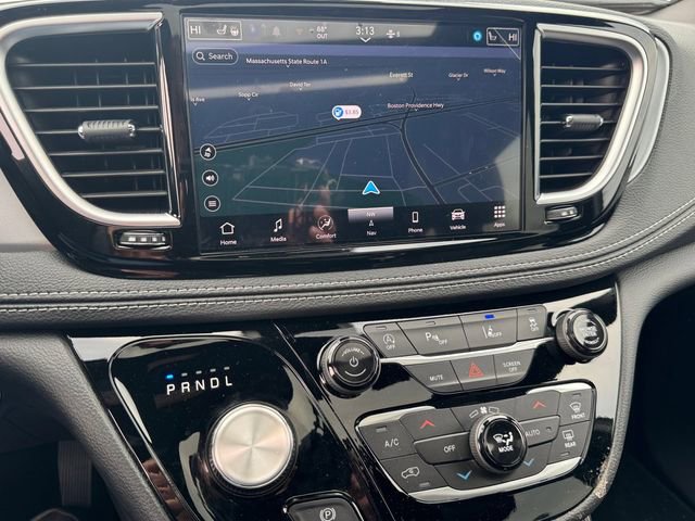 New 2026 Chrysler Pacifica Limited w/ S Appearance Package AWD/4WD image 19