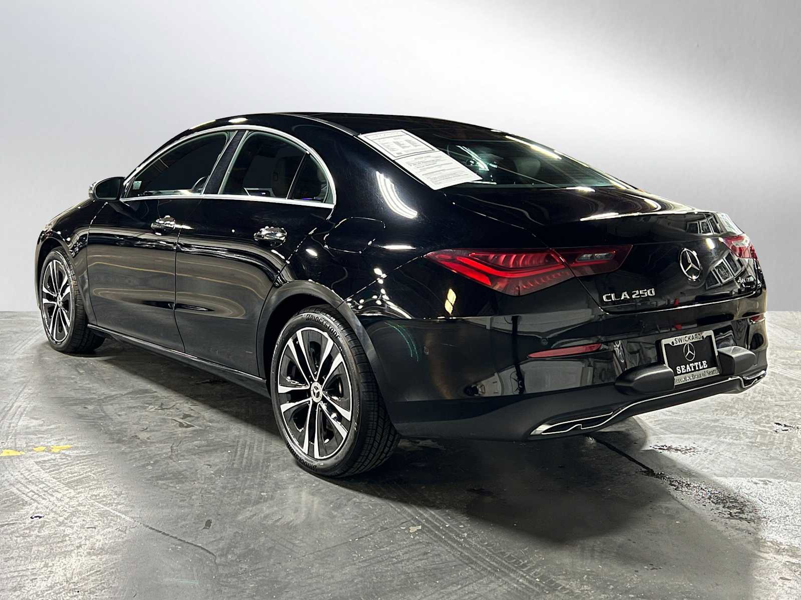Used 2025 Mercedes-Benz CLA 250 4MATIC image 5