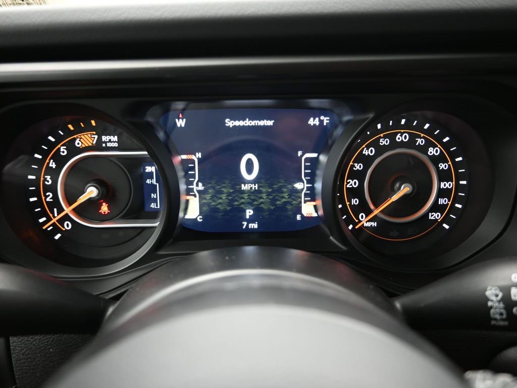 New 2025 Jeep Wrangler Rubicon w/ Technology Group image 21