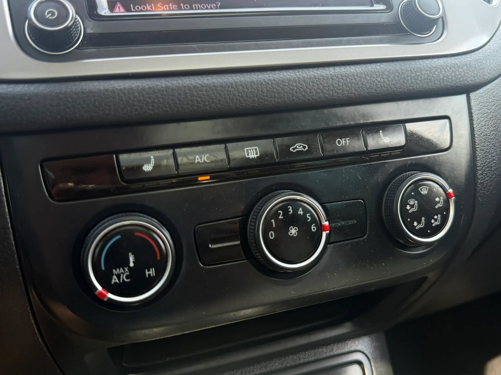 Used 2017 Volkswagen Tiguan Wolfsburg Edition FWD image 23