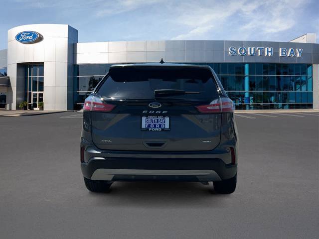 Certified 2023 Ford Edge SEL w/ Convenience Package AWD/4WD image 4