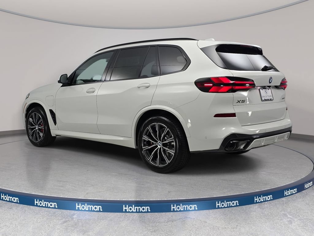 New 2026 BMW X5 xDrive50e w/ M Sport Package AWD/4WD image 7