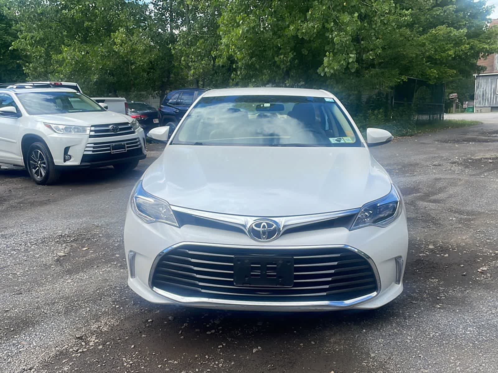 Used 2016 Toyota Avalon XLE FWD image 13