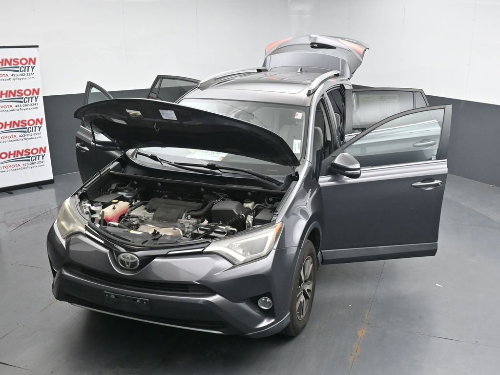Used 2017 Toyota RAV4 XLE AWD/4WD image 26