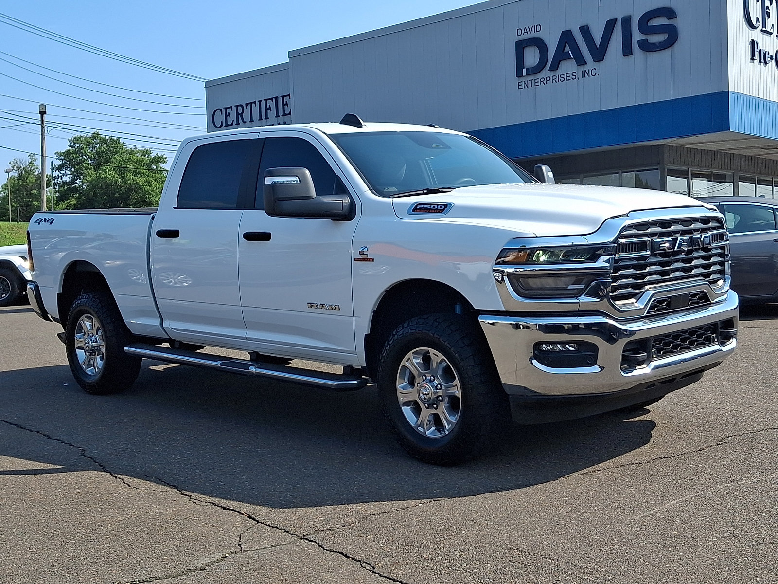 Used 2025 RAM 2500 Big Horn AWD/4WD image 3
