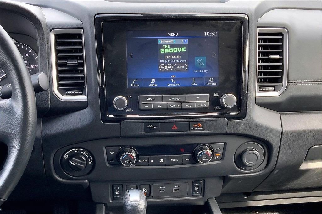 Used 2023 Nissan Frontier SV w/ SV Premium Package image 9