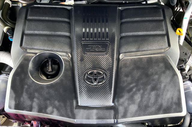 Certified 2025 Toyota Tundra SR5 w/ SR5 Premium Package AWD/4WD image 32