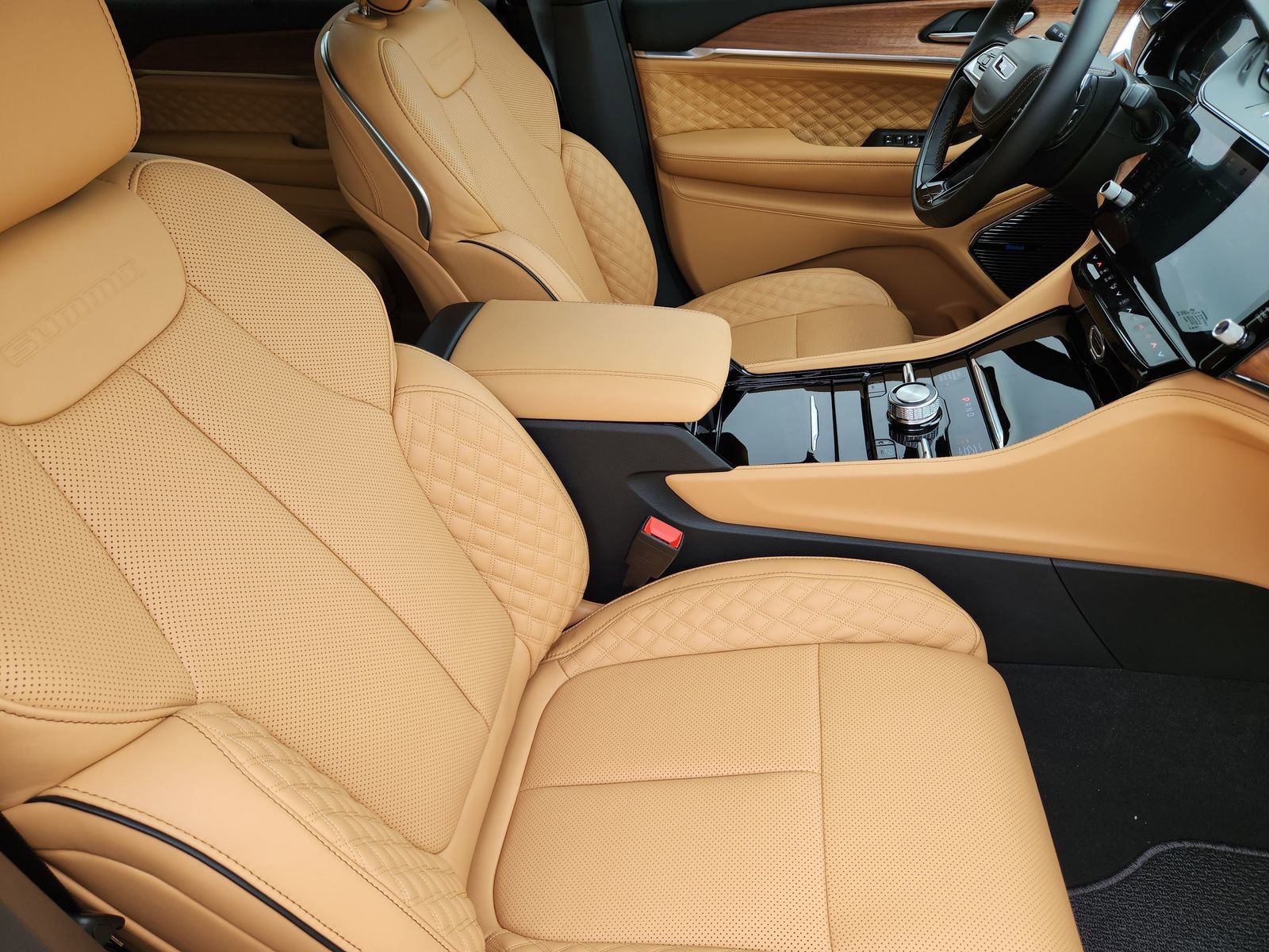 New 2026 Jeep Grand Cherokee L Summit AWD/4WD image 23