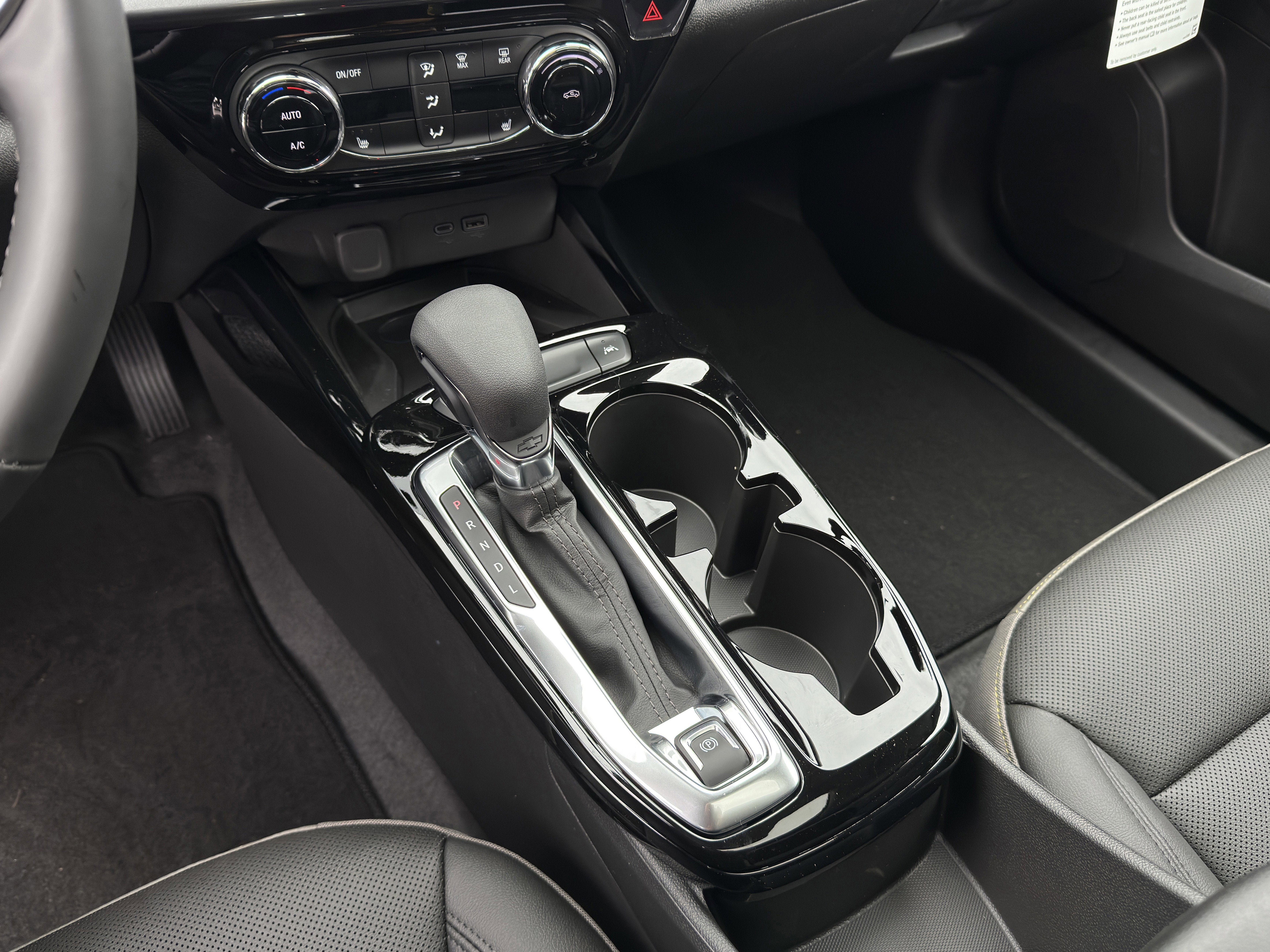 New 2026 Chevrolet Trax ACTIV w/ Sunroof Package FWD image 17