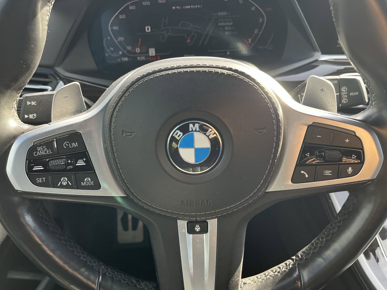Used 2021 BMW X5 M50i w/ Executive Package image 22