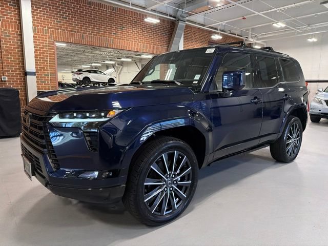 Used 2024 Lexus GX 550 w/ Accessory Package (Z1) AWD/4WD image 3