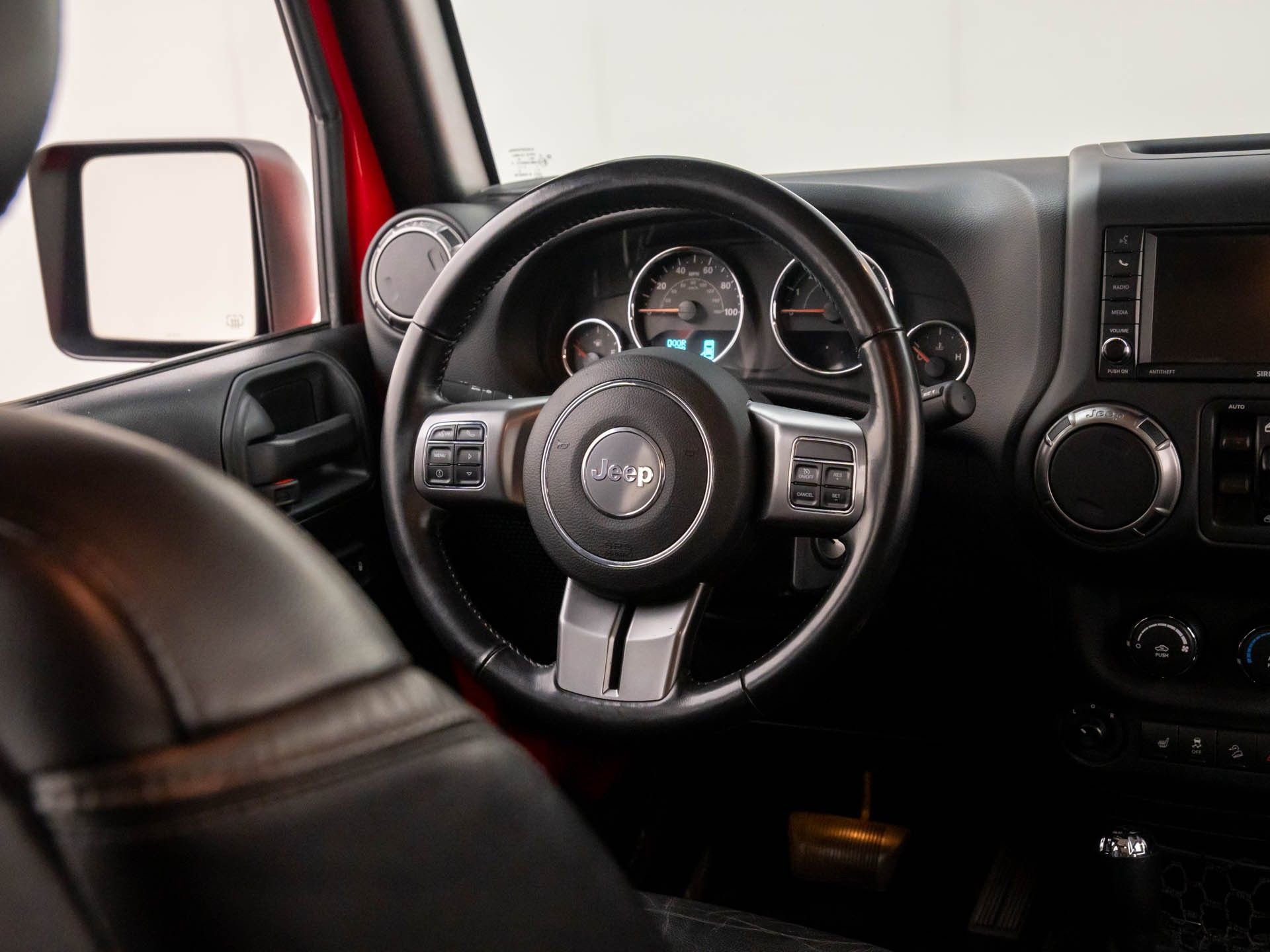 Used 2018 Jeep Wrangler Unlimited Sahara image 10