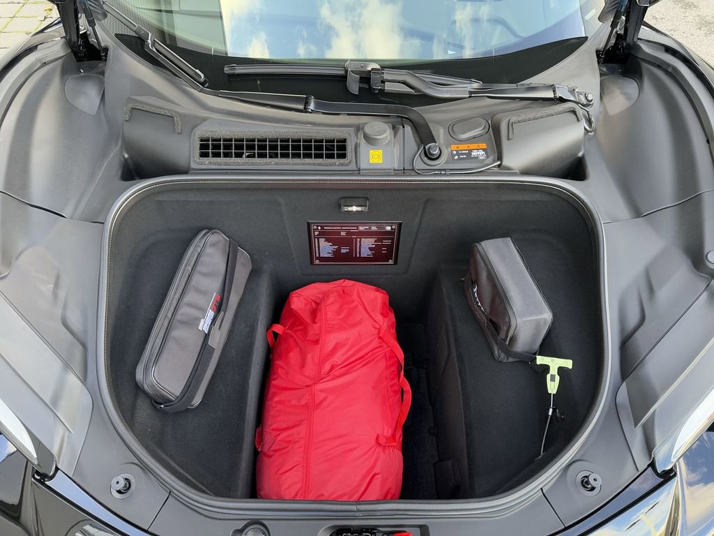 Used 2024 Ferrari 296 GTS image 22