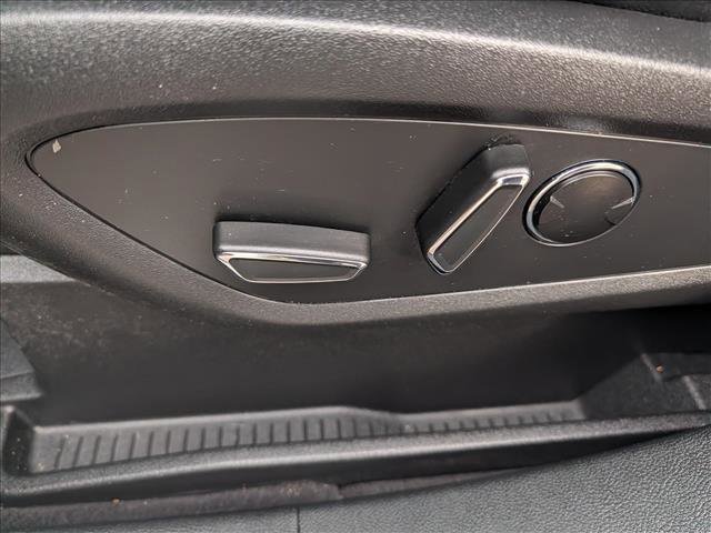 Used 2023 Lincoln Nautilus AWD w/ Premium Package image 28