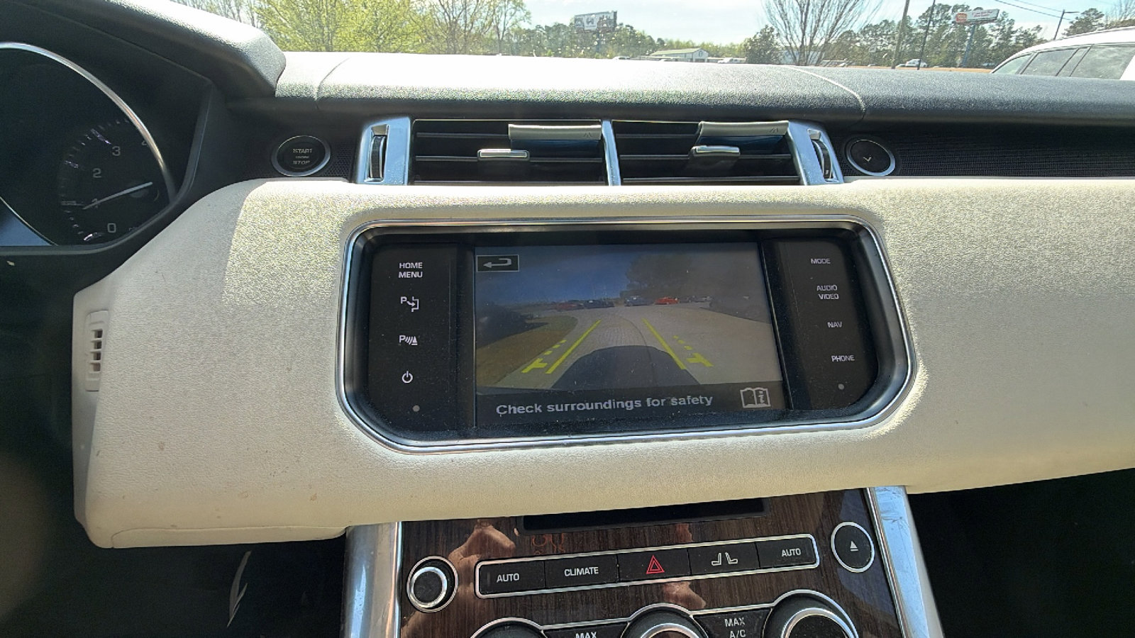 Used 2015 Land Rover Range Rover Sport HSE image 31