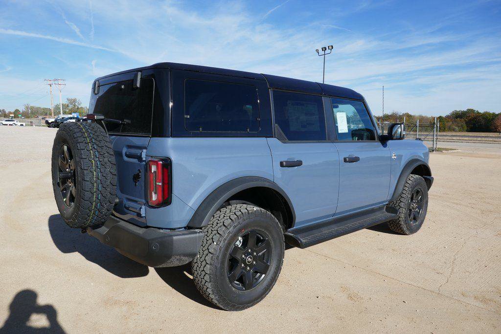 New 2025 Ford Bronco Outer Banks image 6