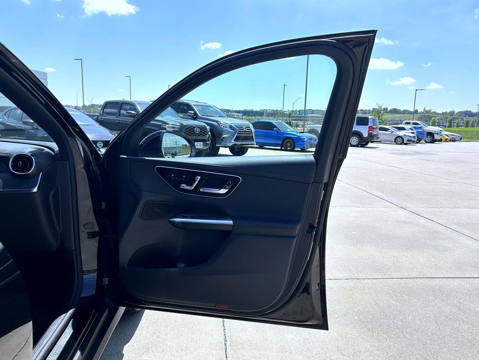 Used 2024 Mercedes-Benz GLC 300 GLC 300 image 17