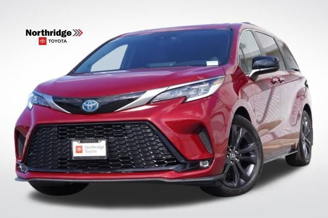 Used 2022 Toyota Sienna XSE
