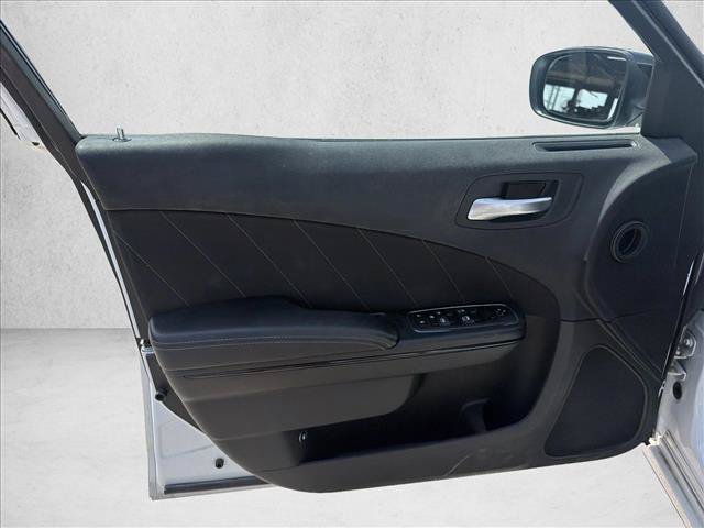 Used 2019 Dodge Charger SXT w/ Plus Group RWD image 10