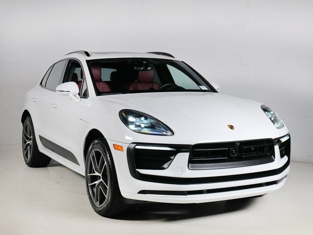 Certified 2023 Porsche Macan AWD/4WD image 7