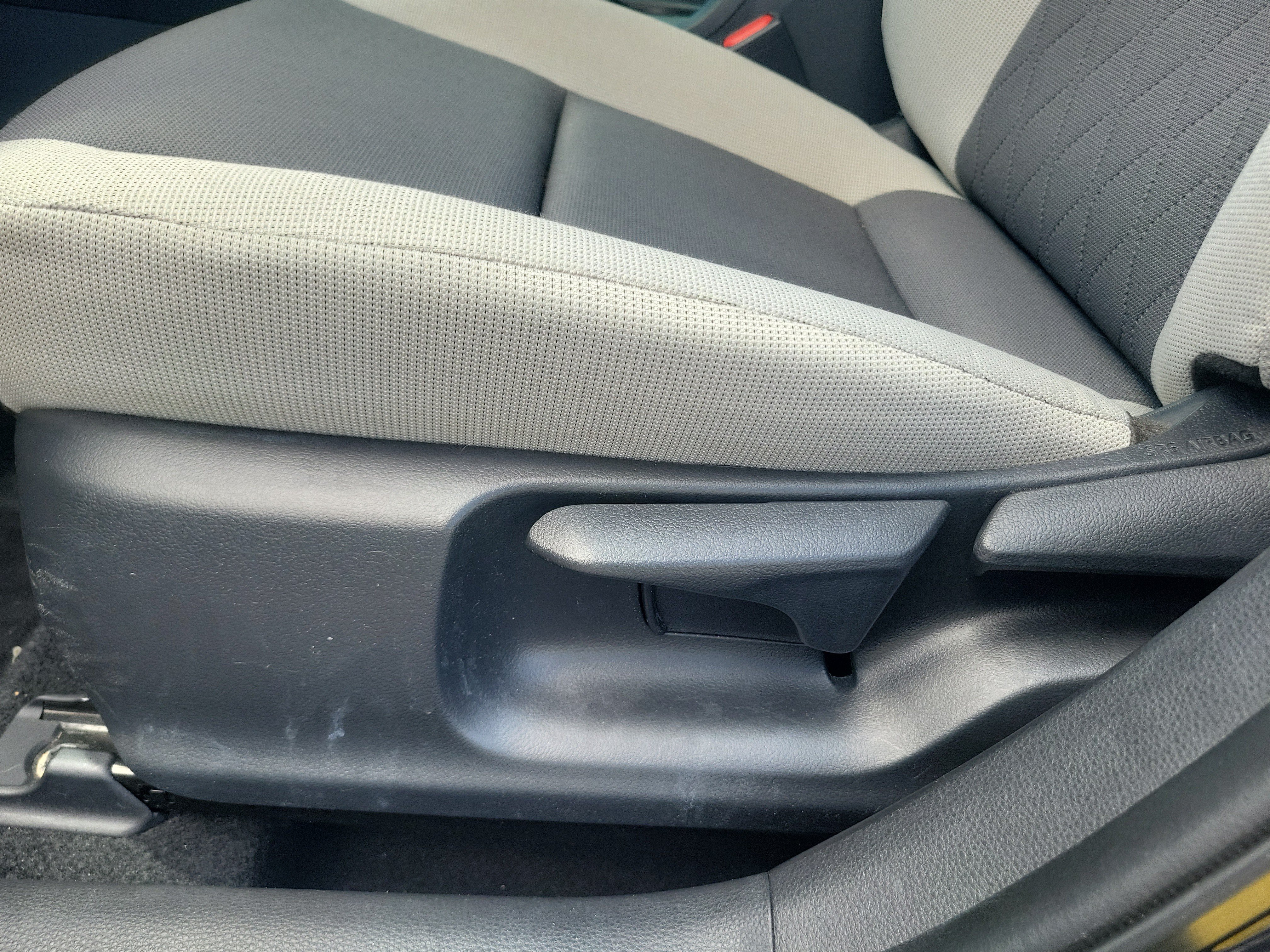 Used 2023 Toyota Corolla LE FWD image 18