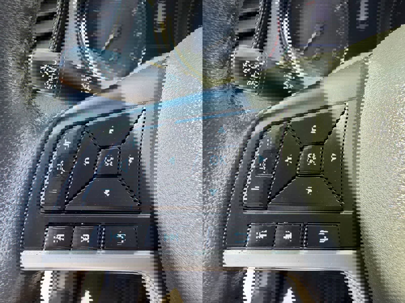 Used 2020 Nissan Rogue SV AWD/4WD image 15