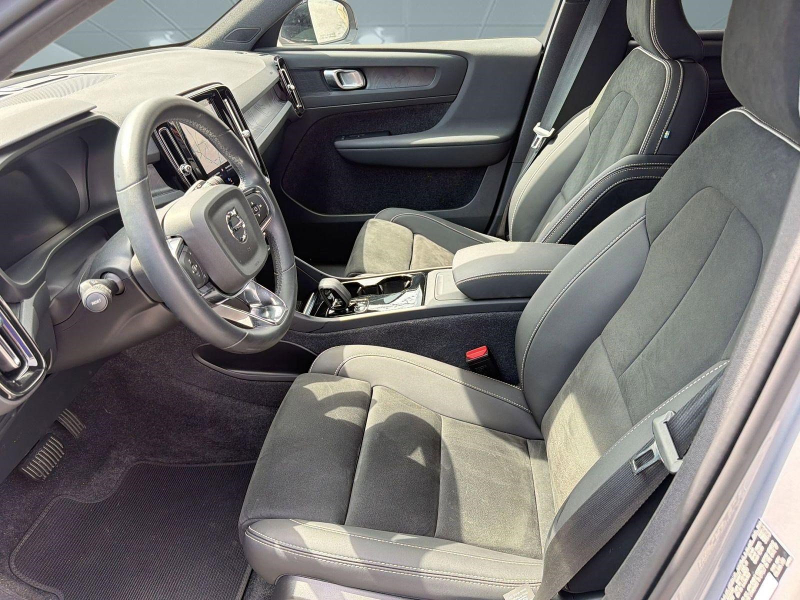 Certified 2024 Volvo XC40 Recharge Plus w/ Protection Package Premier RWD image 5