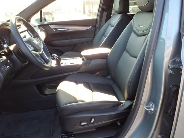 Used 2025 Cadillac XT5 Luxury image 6