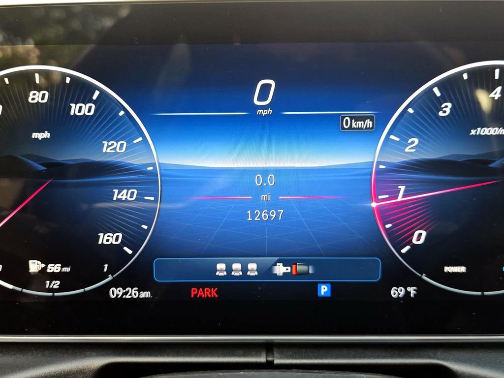 Used 2025 Mercedes-Benz C 300 Sedan image 13