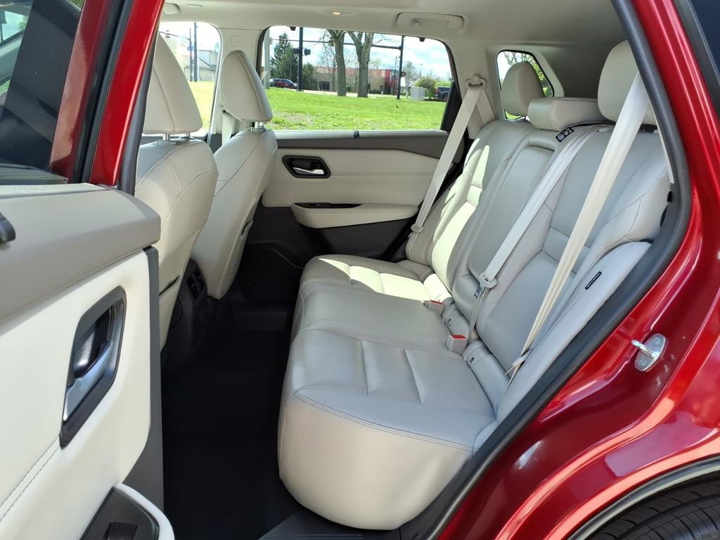 Used 2022 Nissan Rogue SL w/ SL Premium Package image 25