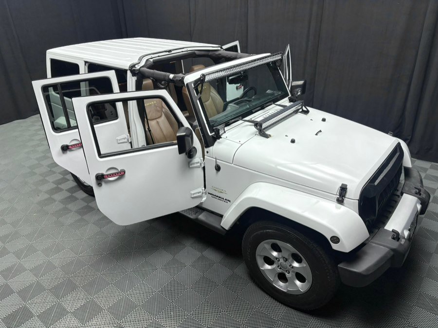 Used 2015 Jeep Wrangler Unlimited Sahara w/ Dual Top Group image 24