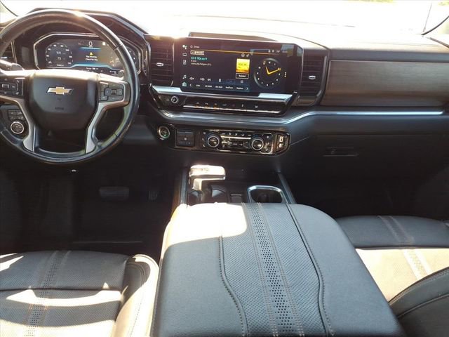 Used 2023 Chevrolet Silverado 1500 High Country w/ Technology Package AWD/4WD image 14