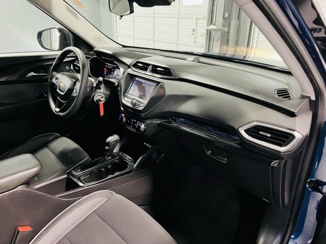 Used 2021 Chevrolet TrailBlazer LS image 30