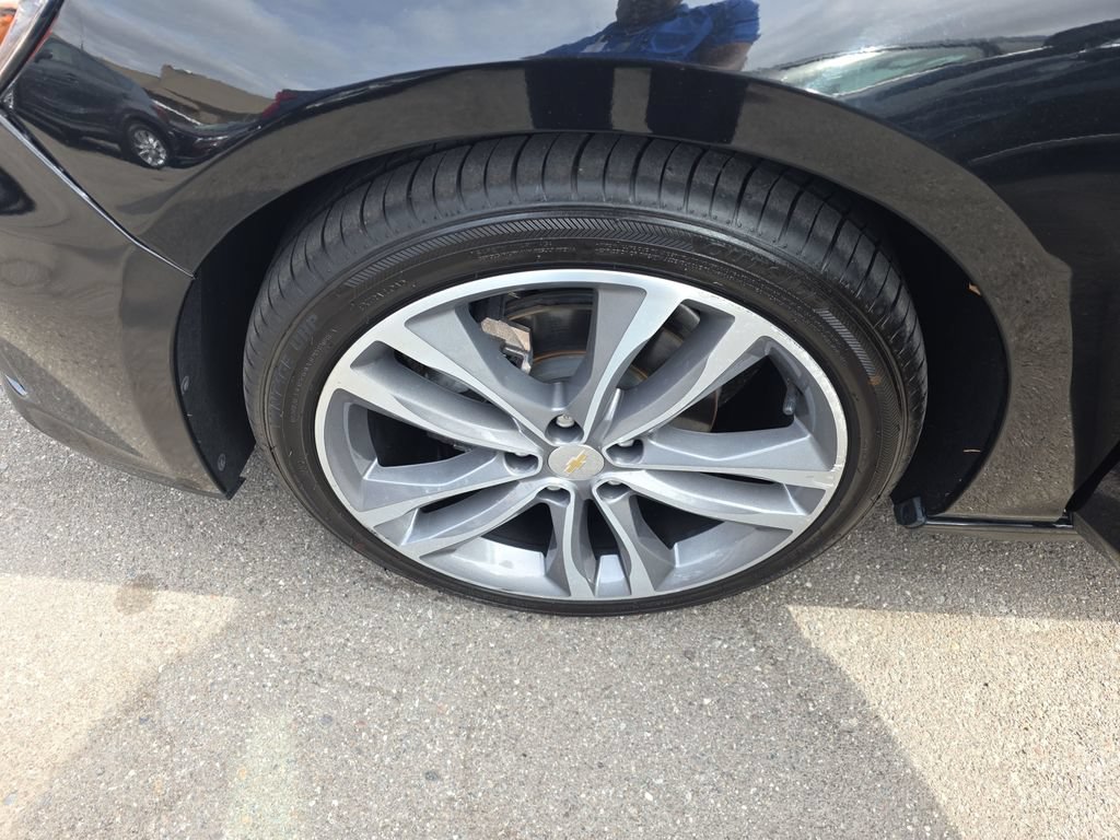Used 2022 Chevrolet Malibu LT FWD image 24