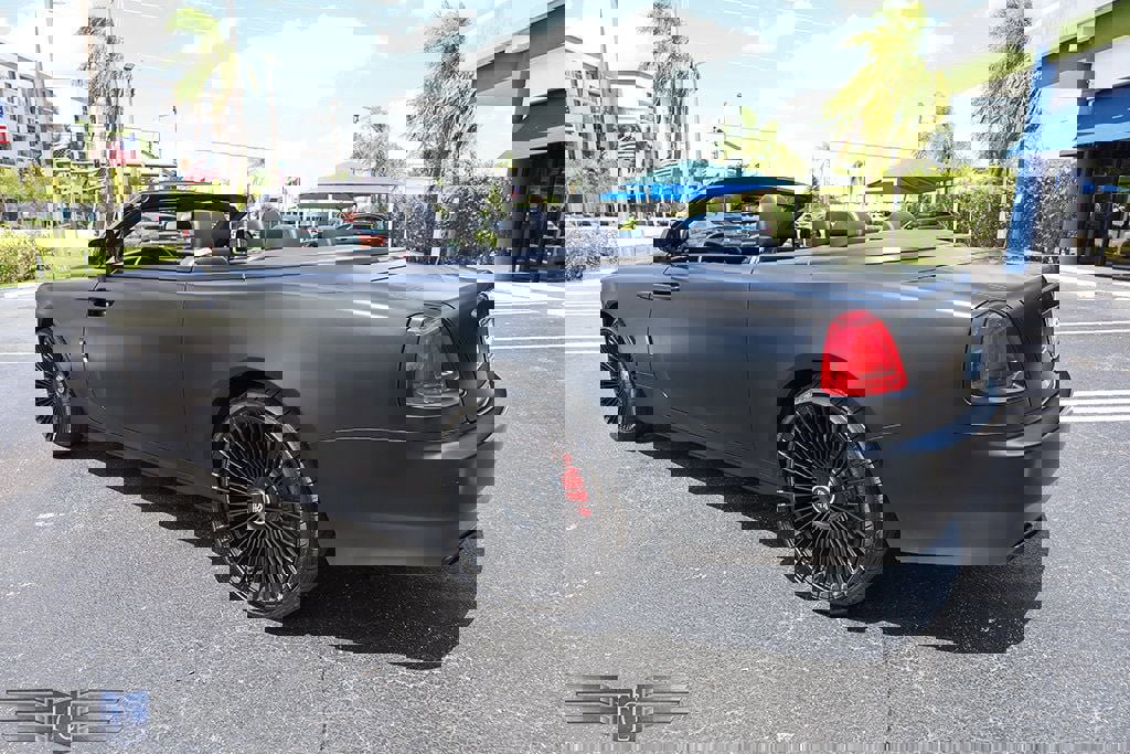 Used 2021 Rolls-Royce Dawn image 46