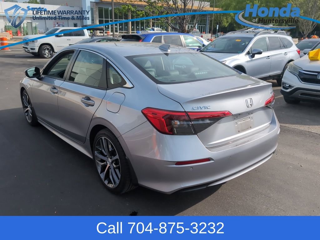 Used 2023 Honda Civic Touring image 5