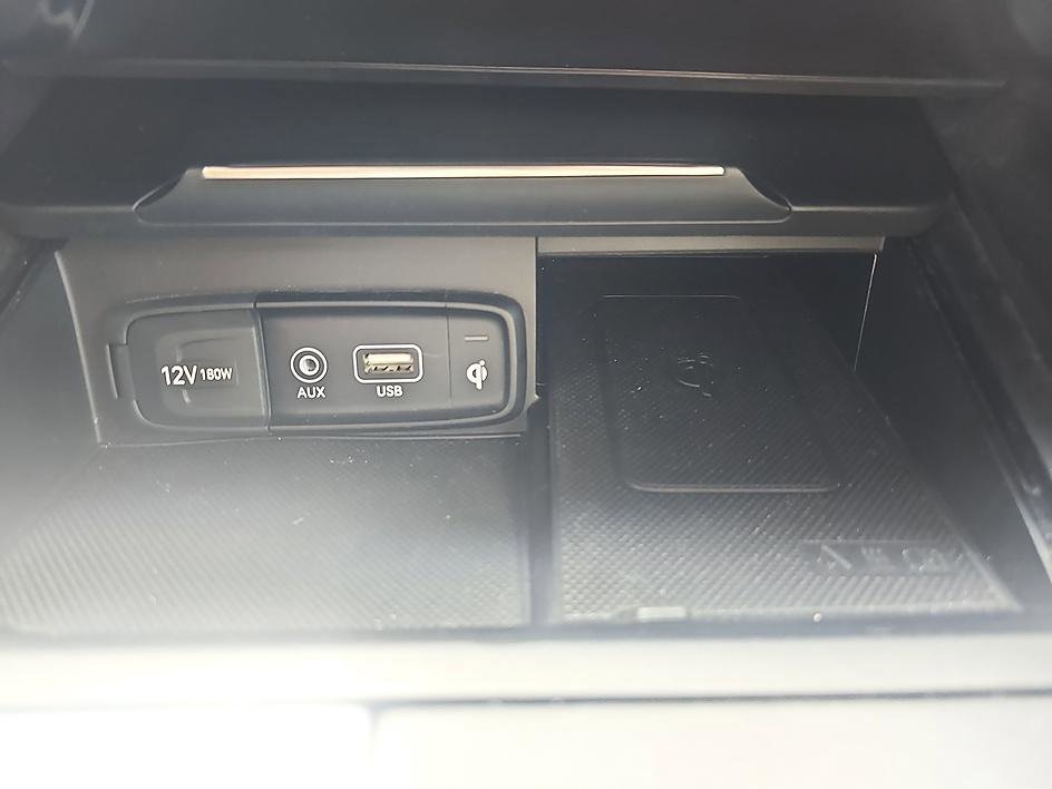 Used 2021 Genesis G70 2.0T w/ Prestige Package AWD/4WD image 27