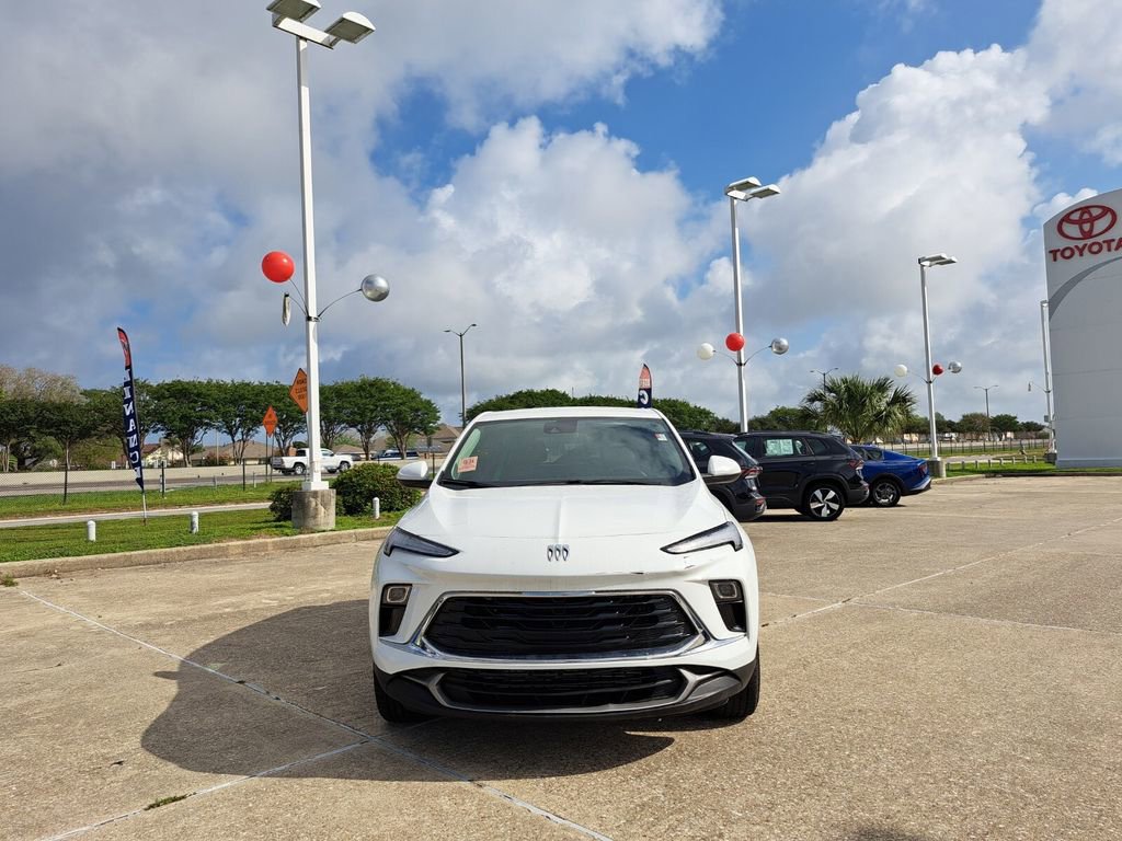 Used 2024 Buick Encore GX Preferred image 2