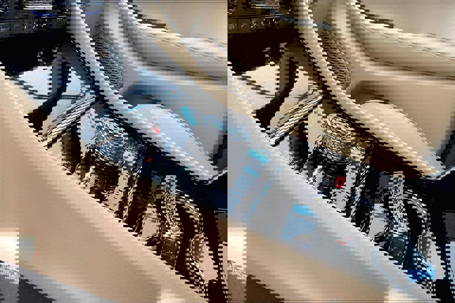 Used 2022 Jeep Grand Cherokee Limited 4xe w/ Luxury Tech Group II image 17