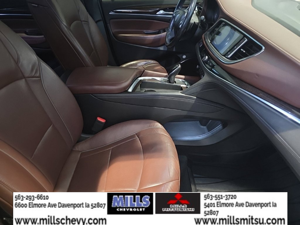 Used 2018 Buick Enclave Avenir FWD image 34