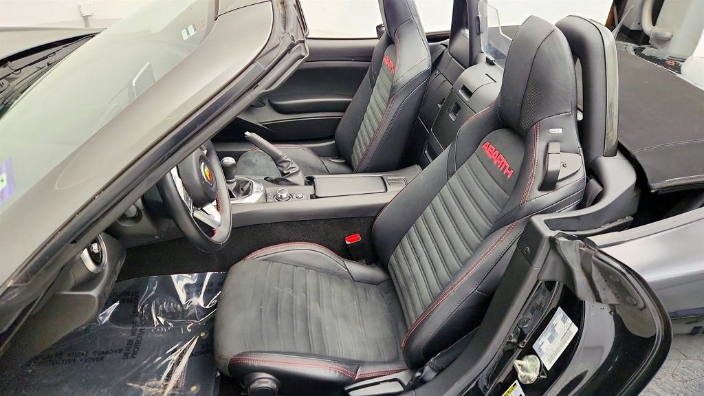 Used 2018 FIAT 124 Spider Abarth w/ Navigation & Sound Group image 20