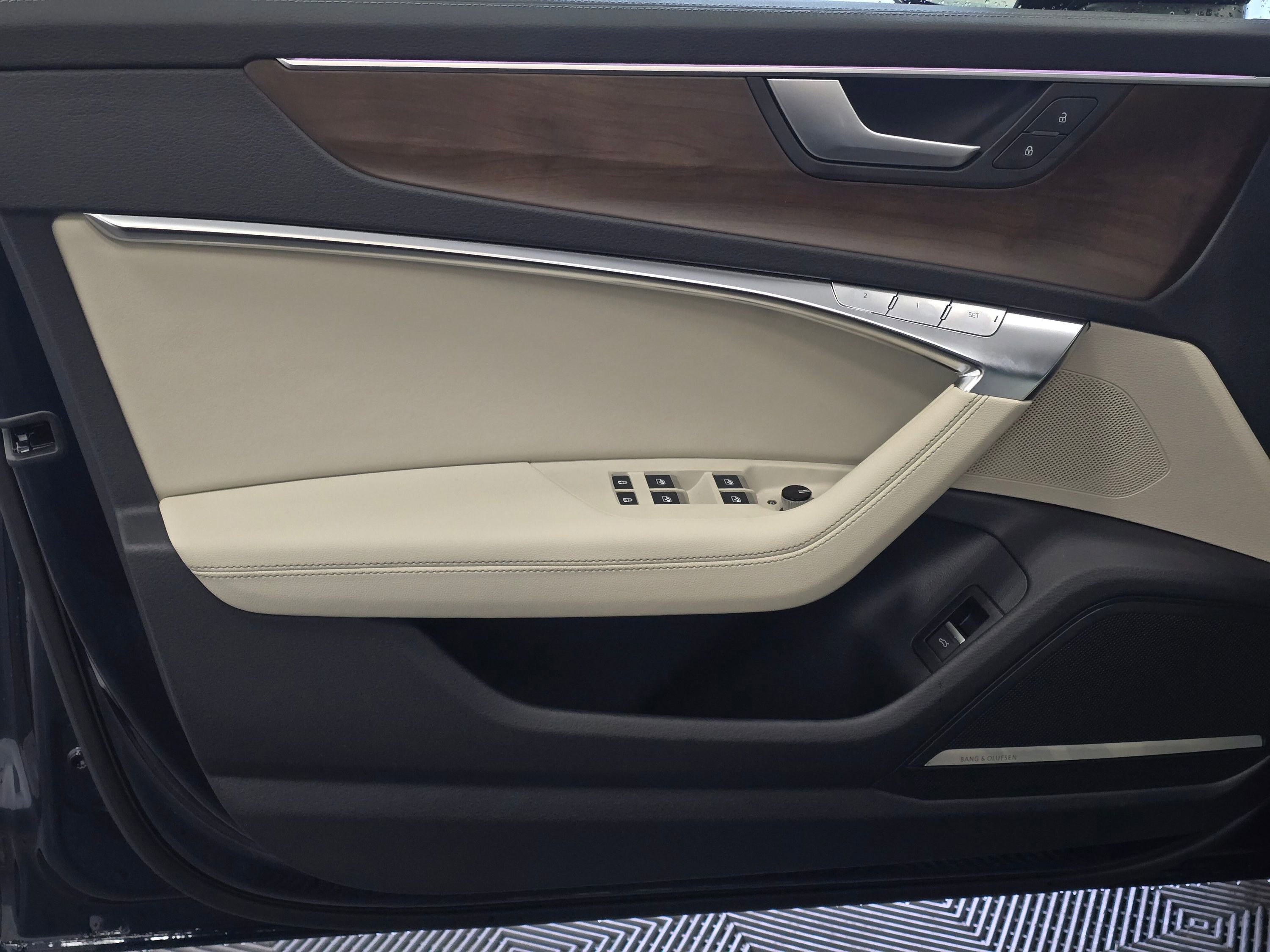 Certified 2025 Audi A6 Premium Plus w/ Premium Plus Package image 35