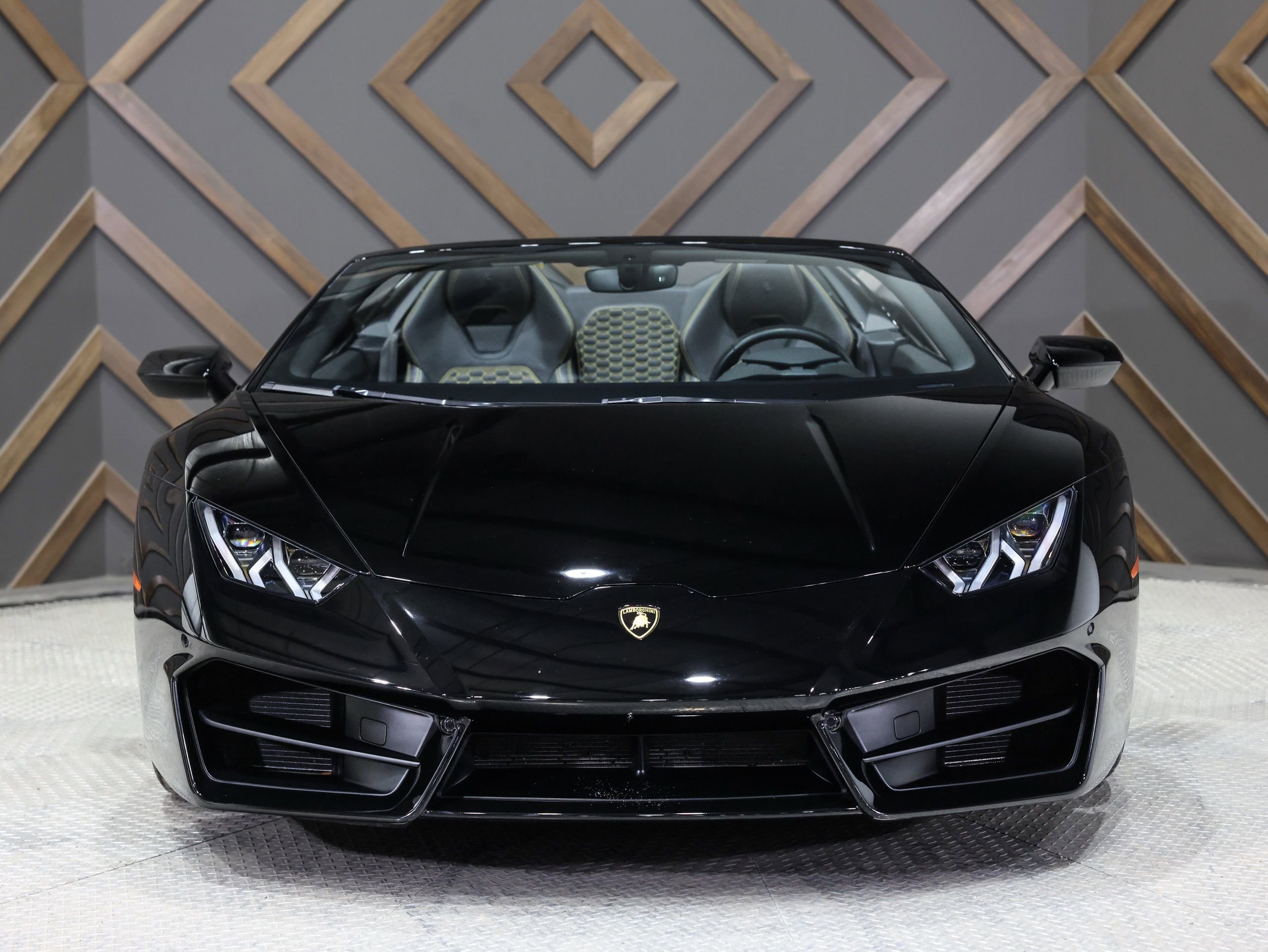 Used 2018 Lamborghini Huracan LP 580-2 RWD image 11