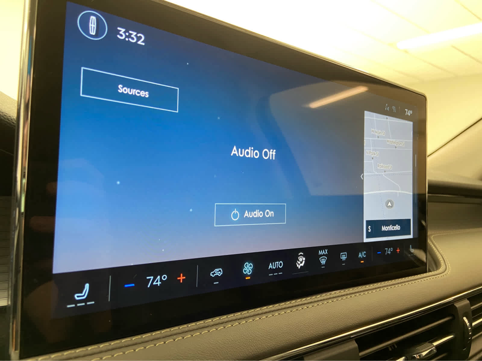 Used 2025 Lincoln Corsair Grand Touring AWD/4WD image 26