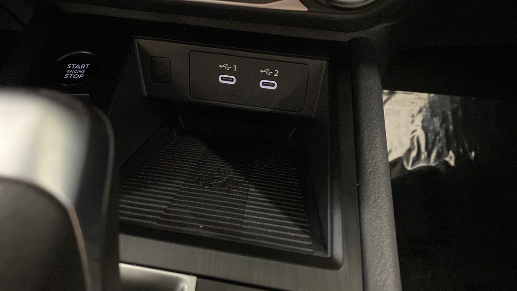 Used 2025 Nissan Kicks SV FWD image 19