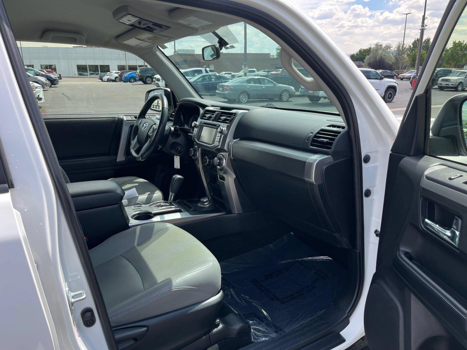 Certified 2019 Toyota 4Runner SR5 AWD/4WD image 29