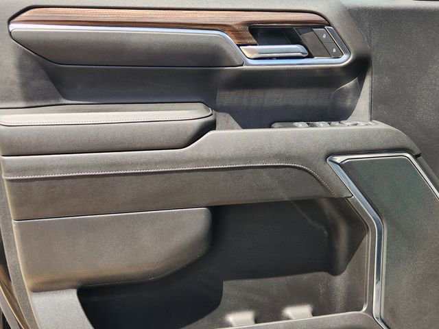 Used 2024 Chevrolet Silverado 1500 LT AWD/4WD image 22